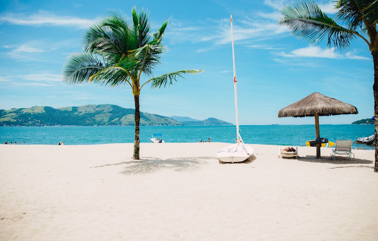 Sunset cruise from Dubai Marina towards Palm Jumeirah