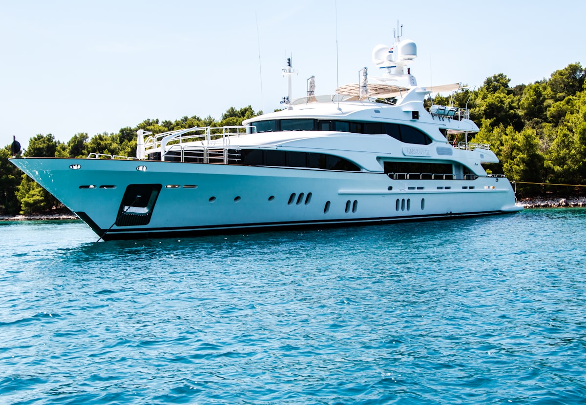 70 Feet Luxury Yacht view 3